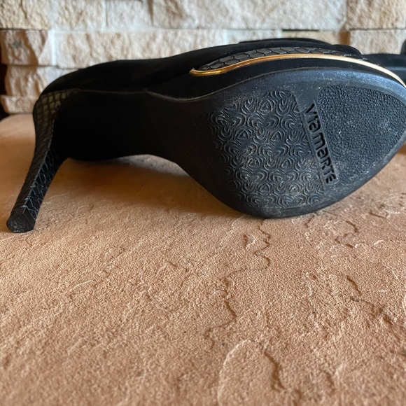 Stunning black & gold pattern heels | women shoes - Picture 7 of 7